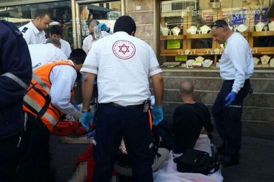 כוחות ההצלה בזירת האירוע בנתניה // כוחות ההצלה בזירת האירוע בנתניה ,