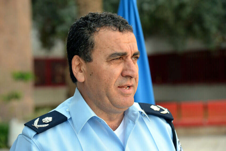 ניצב ארביב // ניצב ארביב. הכדור במגרש של הרב פינטו ,