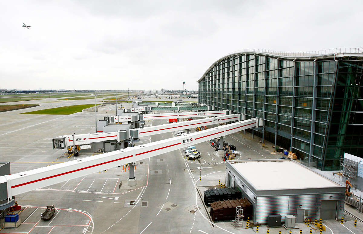 החל מ-25.2: אל תטוסו לבריטניה בלי זה