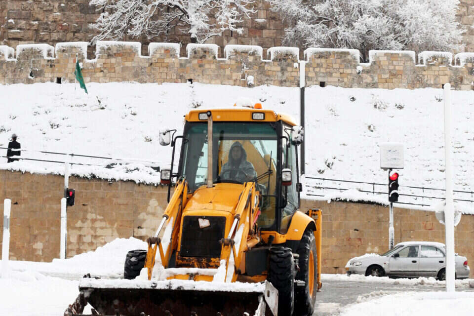 האם ירושלים תכוסה לבן? בבירה כבר נערכים לשלג. מגדל דוד בחודש ינואר בשנה שעברה צילום: יואב ארי דודקביץ' // האם ירושלים תכוסה לבן? בבירה כבר נערכים לשלג. מגדל דוד בחודש ינואר בשנה שעברה ,