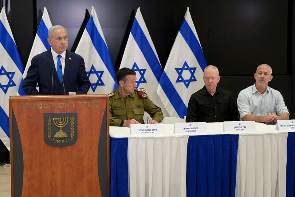 ראשי מערכת הביטחון ושר הביטחון עם רה"מ נתניהו, השבוע