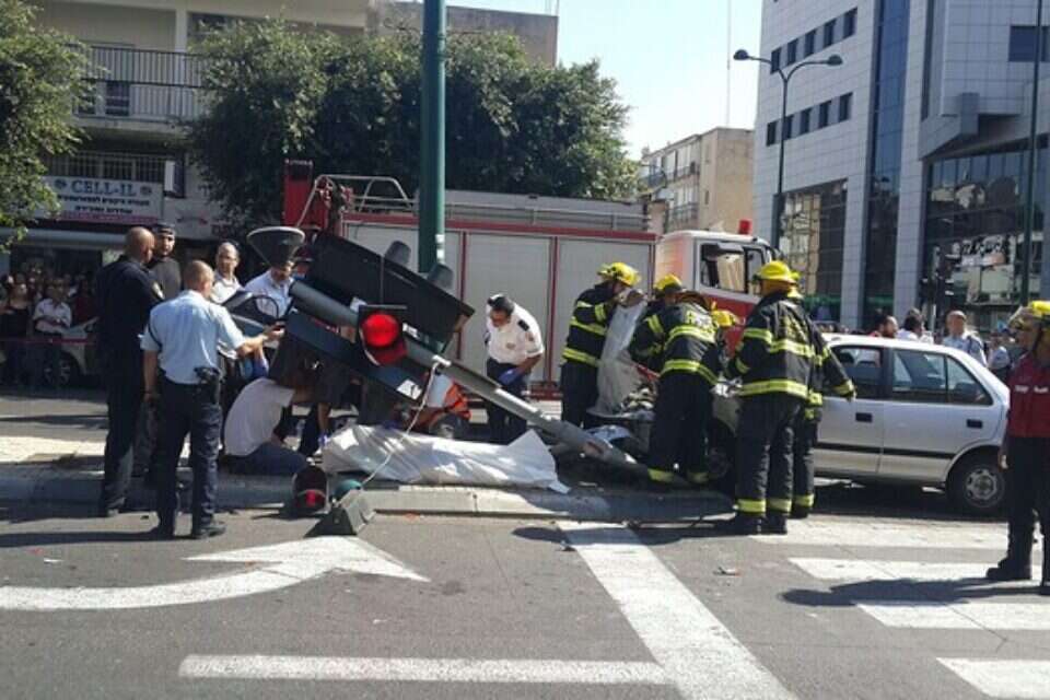 הולכת רגל נהרגה מרכב חולף // מקום התאונה המזעזעת בנתניה , 