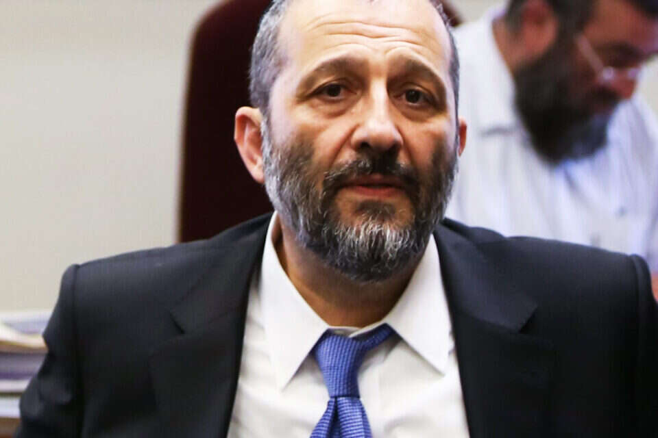דרעי // דרעי ,