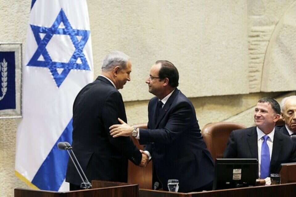 צילום: אי.אף.פי // נתניהו והולנד אחרי נאום רה"מ בכנסת, אתמול ,