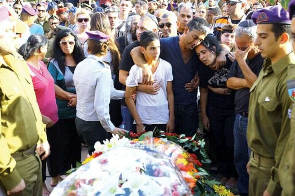 הלווייתו של סמ"ר קובי, אתמול צילום: מישל דוט קום // הלווייתו של סמ"ר קובי, אתמול ,
