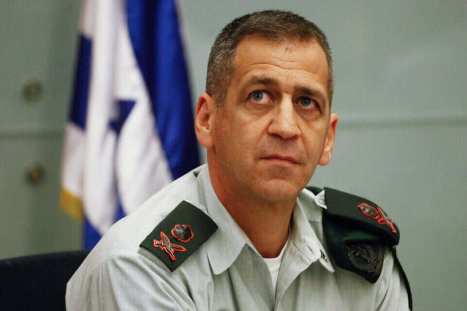 אחרי ההשמצות, הגיעו העובדות בשטח. הרמטכ"ל לשעבר אביב כוכבי  , אורי לנץ