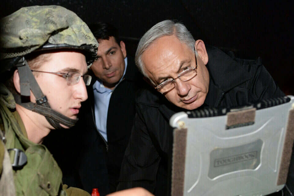 צילום:  קובי גדעון / לע"מ // רה"מ בסיור ברמת הגולן, אתמול , 