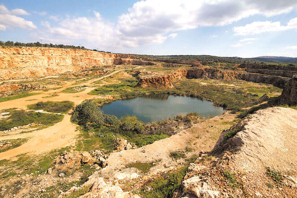 מחצבת יחיעם (ארכיון) , אבנר גדיש