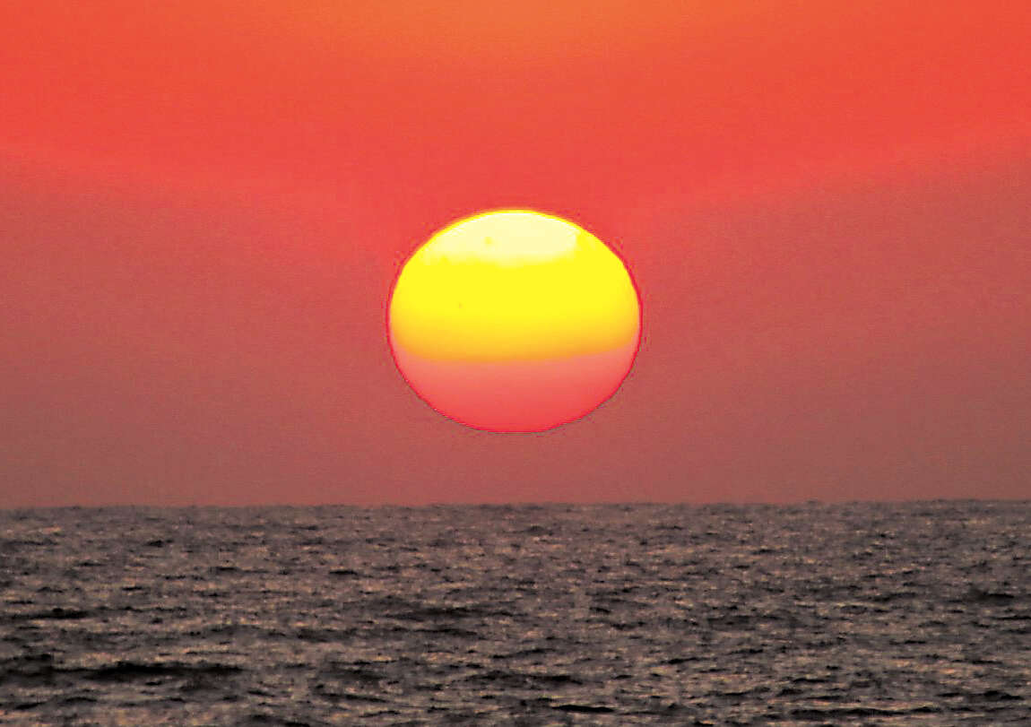 Why do sunsets in Israel look so colorful?