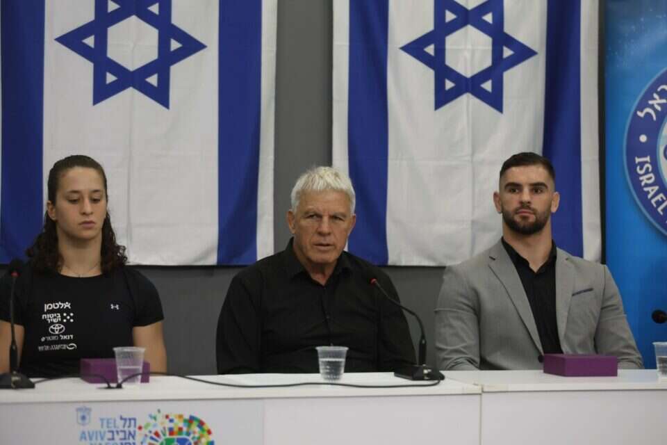 פלצ'יק, פונטי ולניר. כבר חושבים קדימה , אורן אהרוני