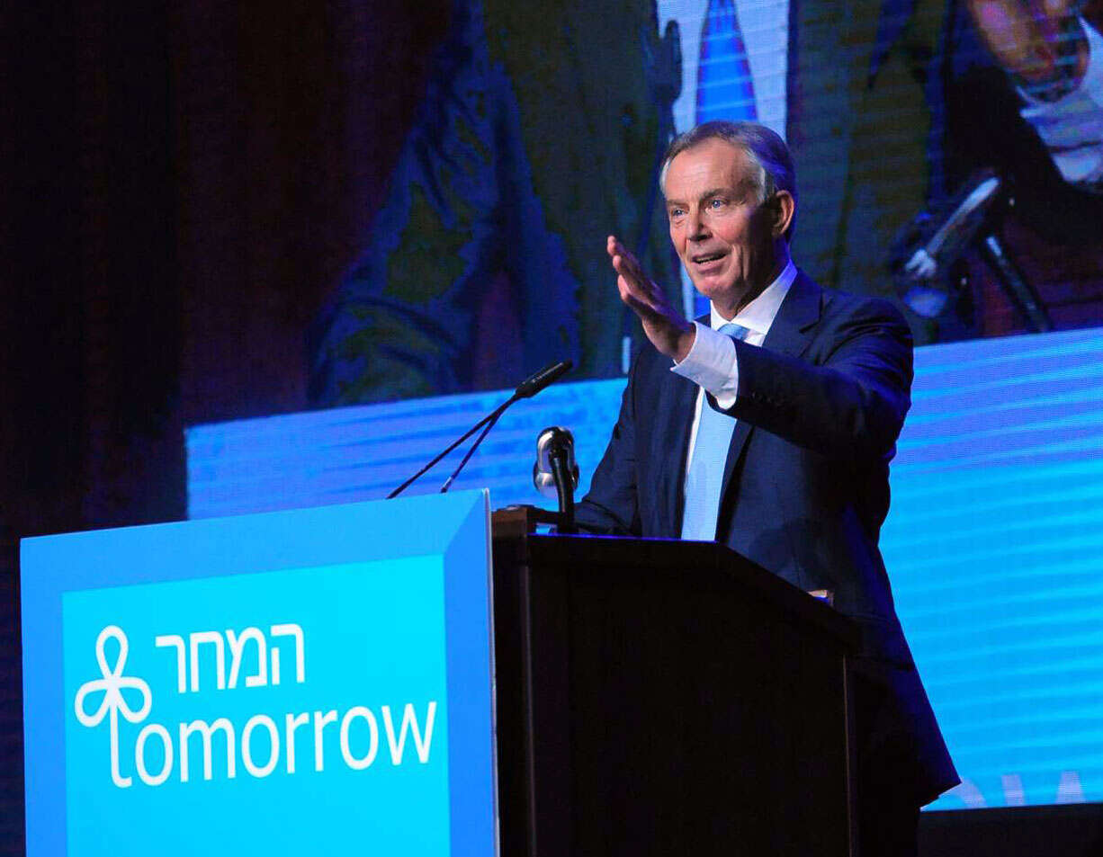 טוני בלייר , ראובן קסטרו