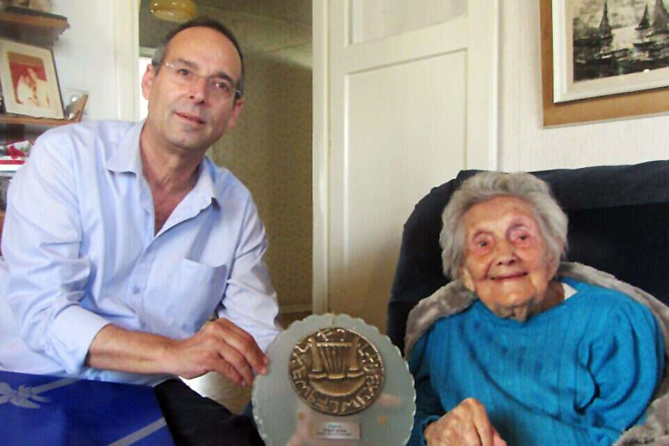 סגל עם ראש העיר רוכברגר , 