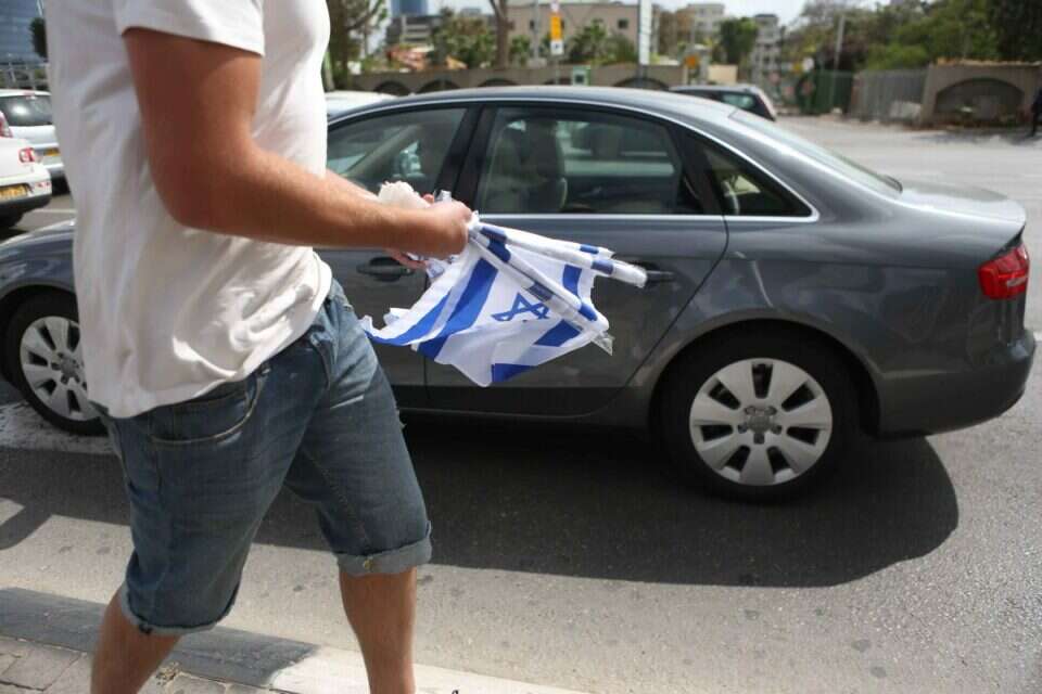 צילום: יהושע יוסף // אז שלא יעבדו עליכם ,