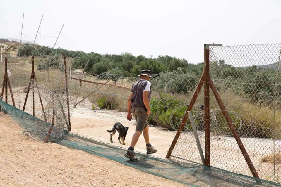 צילום: זיו קורן // חור בהגנה ,