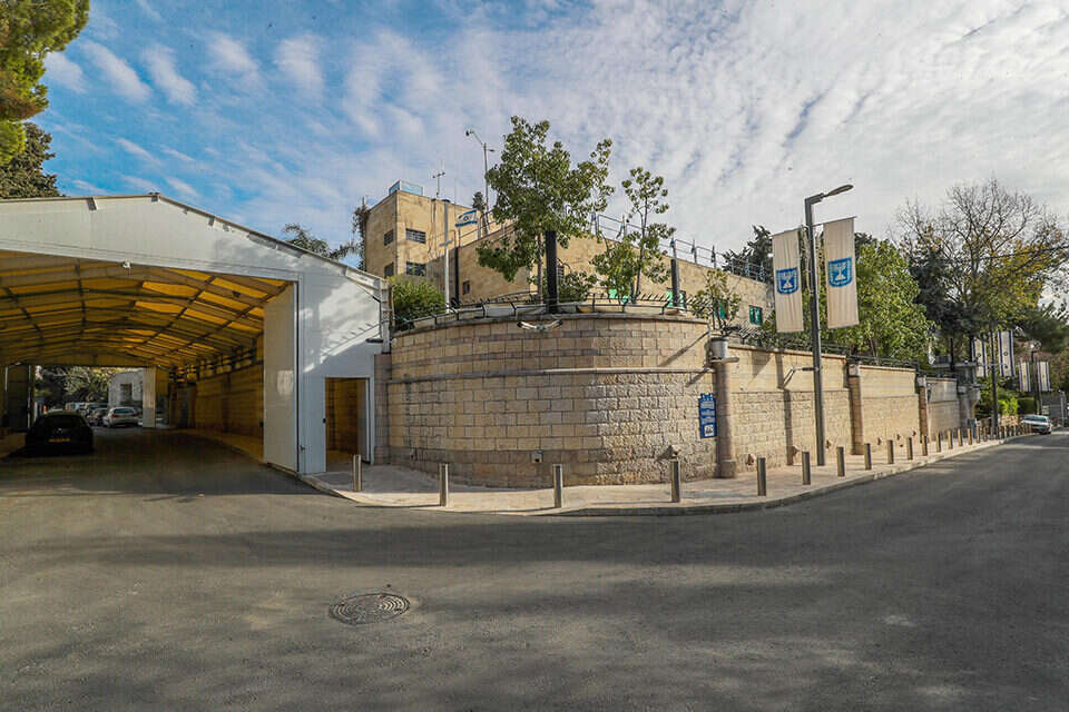 בלפור. גם כשהוא ריק ובשיפוצים, נרשמו בו הוצאות כביסה