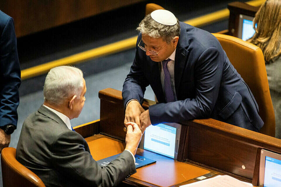 The international pressure worked: Netanyahu is working to soften Ben Gabir's flag law