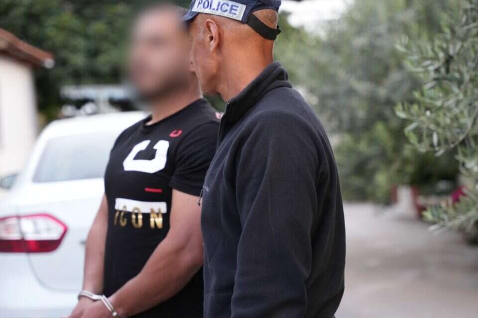 14 נעצרו בפשיטת משטרה על טובא זנגריה , דוברות המשטרה