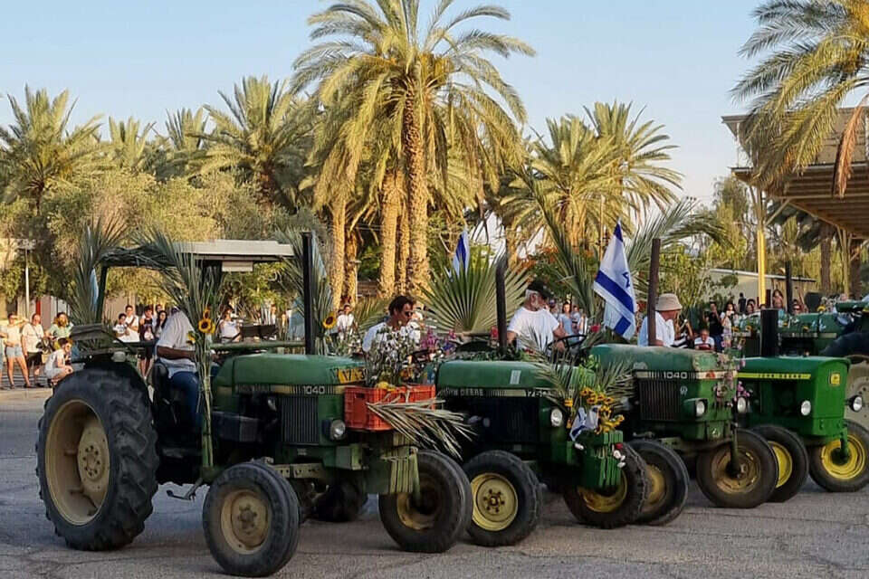 חג שבועות במושב חצבה , תניה פוקס-אלון