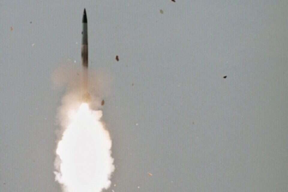 צילום: אי. פי // S-300. האם הטיל יגן על מתקני הגרעין האיראניים? ,