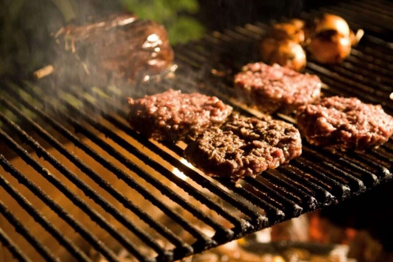 Does your burger always come out dry? The chef reveals the secret to the perfect meatball