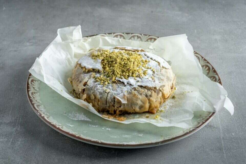 פסטייה של אביב משה , אסף קרלה