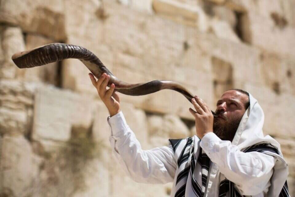 צילום: יונתן זינדל // גמר חתימה טובה ,