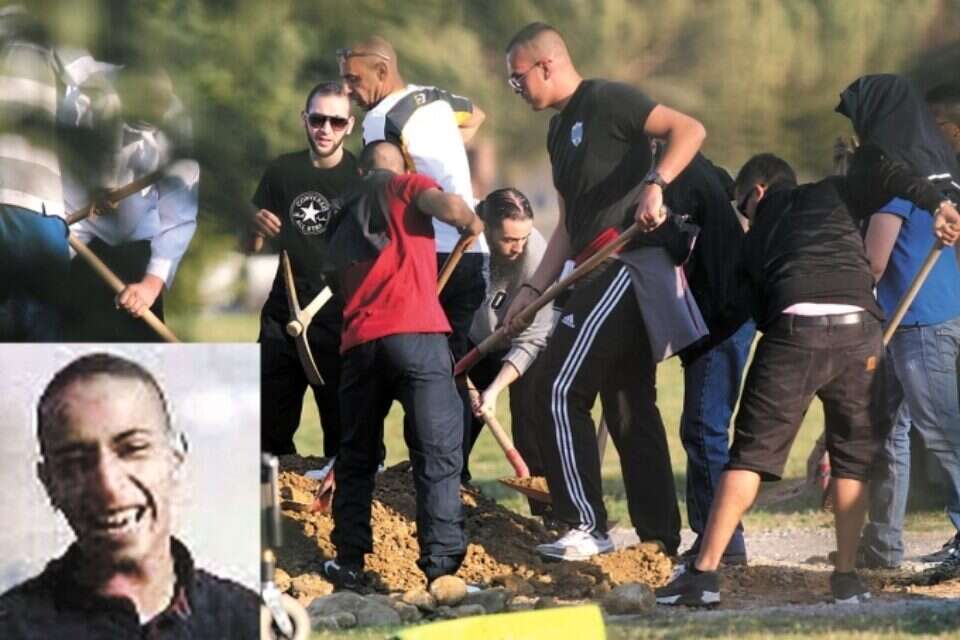 צילום: אי.פי, אי.אף.פי // סופו של טרוריסט. קבורת המחבל מוחמד מראח, אתמול ,