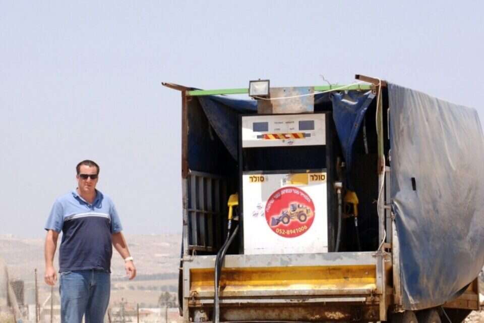 צילום: דודו גרינשפן // הפסדים כספיים כבדים למדינה עקב אי גביית מיסים. מאיר דויטש ביישוב חורה ,
