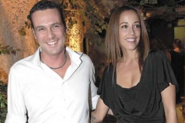 קורסת בעקבות העומס הרגשי בתוכנית. עדן הראל עם בעלה עודד מנשה , מאיר פרטוש