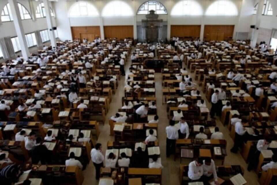 ישיבה בירושלים. "לימוד התורה ערך עליון"