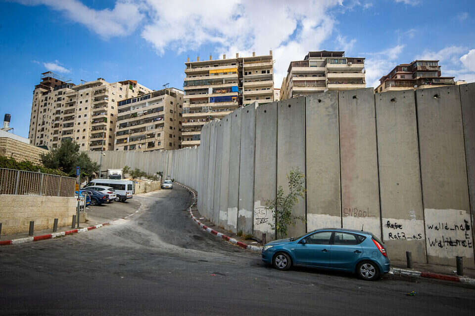 Crammed in baggage: infiltrators were caught at the Shoafat crossing