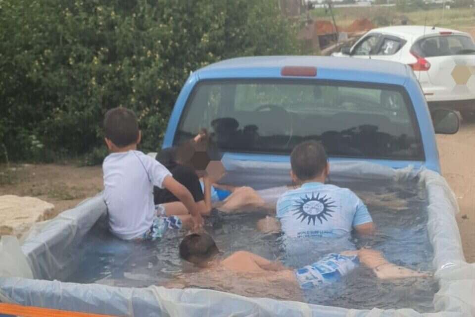 "בריכה" על טנדר , דוברות המשטרה