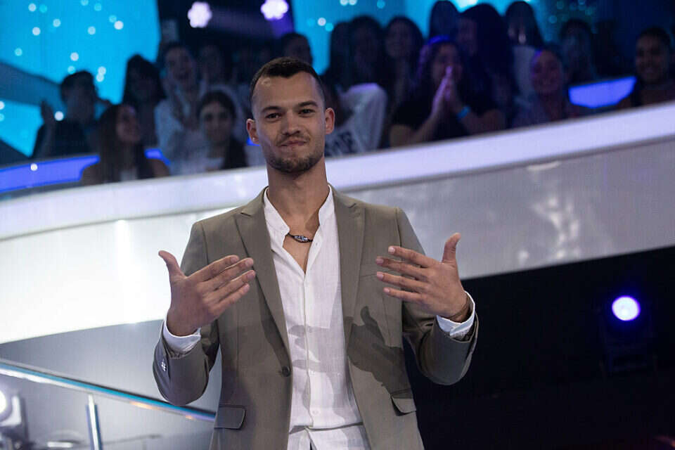 רוי רייניש נכנס לבית "האח הגדול" , מיכאל טומרקין