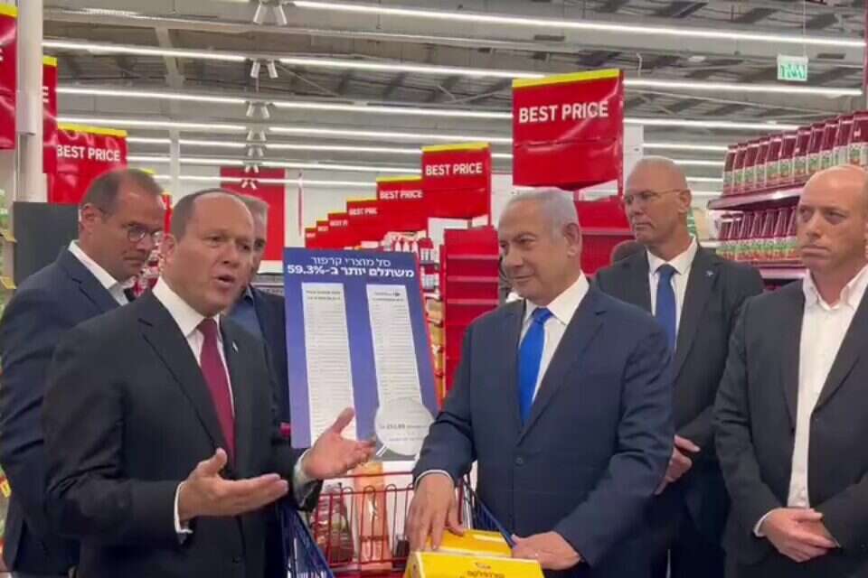 בנימין נתניהו וניר ברקת בקרפור , טוויטר