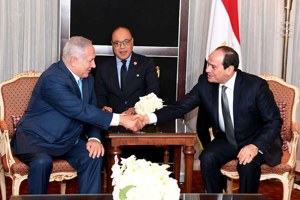 ראש הממשלה בנימין נתניהו בפגישה עם נשיא מצרים א-סיסי (ארכיון) , אבי אוחיון/לע"מ