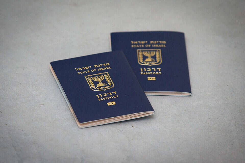 דרכונים ישראליים , רויטרס