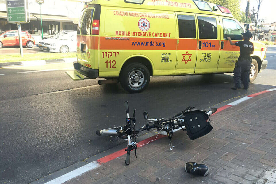 תאונת אופניים חשמליים, אילוסטרציה , עמי שומן