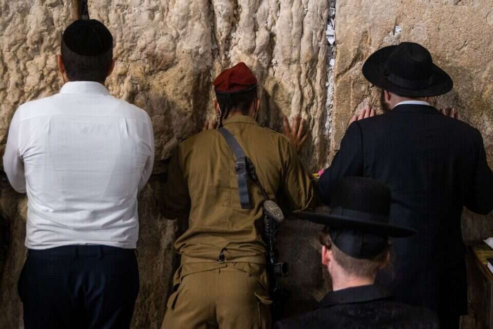 , אורן בן חקון