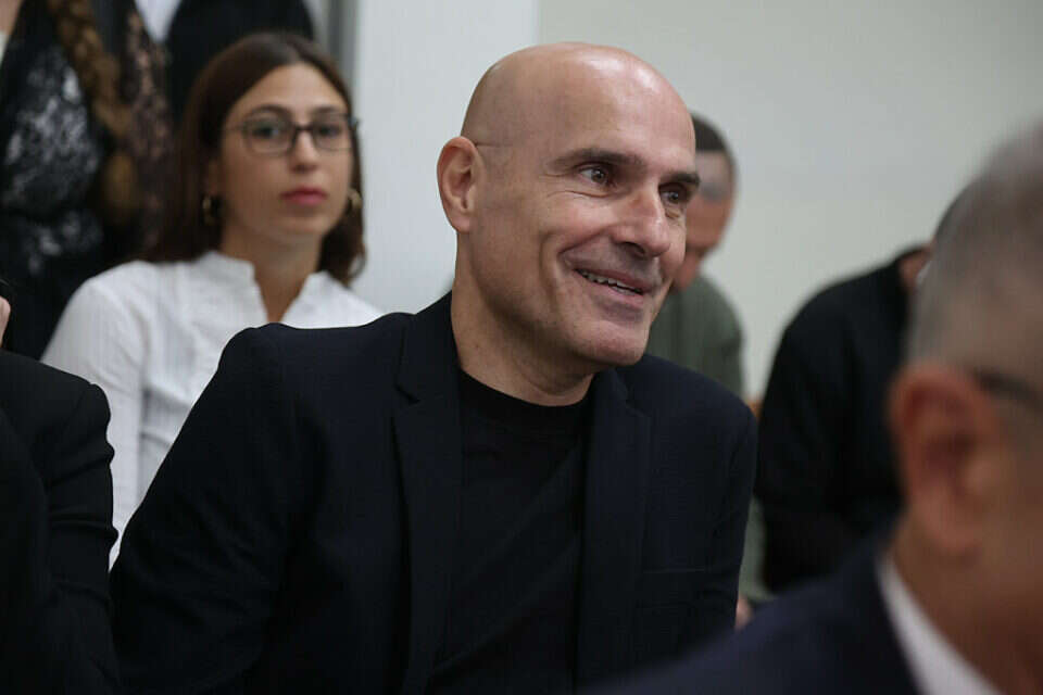 אפי נוה. יחשוף את החומרים? , יהונתן שאול