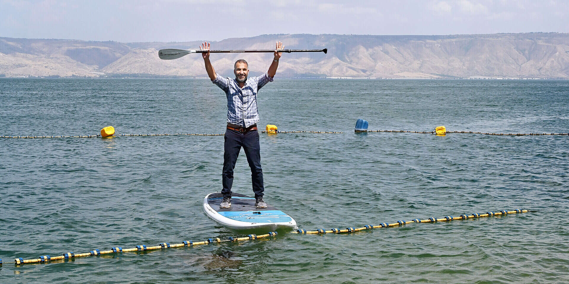 קובי בכנרת, על הסאפ. "טבריה היתה העיר העברית הראשונה ששוחררה במלחמת השחרור, וב־2018 היא שוחררה בפעם השנייה" , אפרת אשל