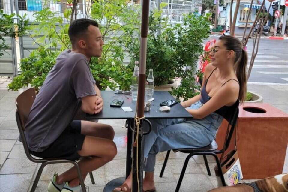 מאיה גרוסמן ורוי רייניש בתל אביב , ניר פקין