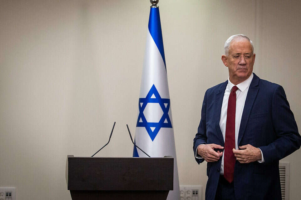 "התנהלות של משטר דיקטטורי". גנץ , אורן בן חקון