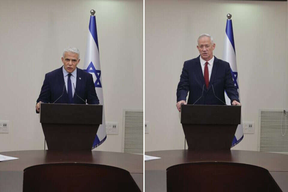 גנץ ולפיד נואמים בחדר סיעת יש עתיד , אורן בן חקון