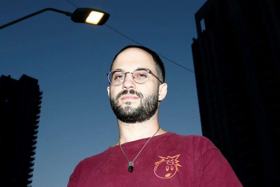 כאן ועכשיו. מיכאל כהן , ירדן רוקח