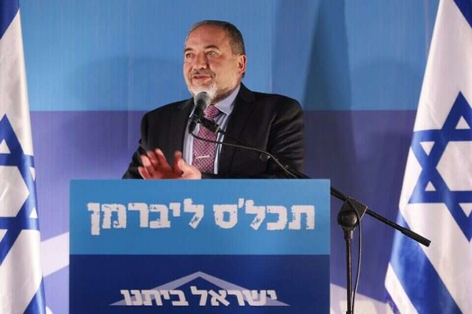 ליברמן. עוד לא החליט סופית // צילום: דודי ועקנין // ליברמן. עוד לא החליט סופית ,