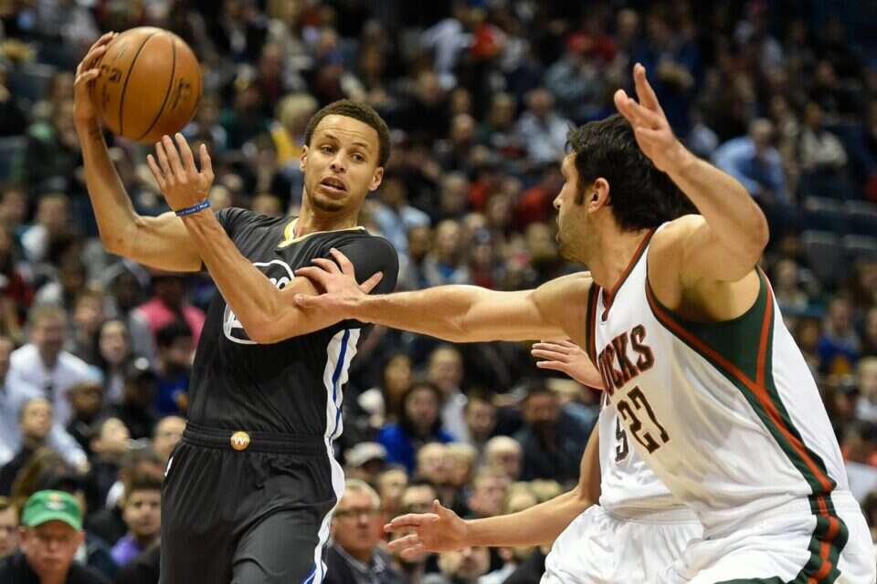 צילום: USA Today Sport // קרי נגד מילווקי. 25 נקודות בדרך למקום הראשון במערב , 