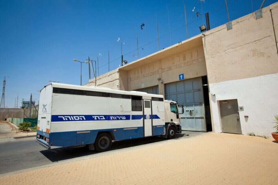 דיון גט בתוך הכלא // צילום: משה שי (ארכיון) // דיון גט בתוך הכלא  , 