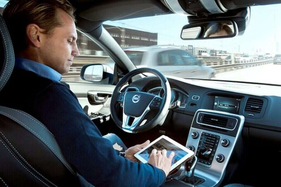 וולוו XC90. נהיגה אוטומטית לחלוטין עד 50 קמ"ש // צילומים: יח"צ // וולוו XC90. נהיגה אוטומטית לחלוטין עד 50 קמ"ש ,