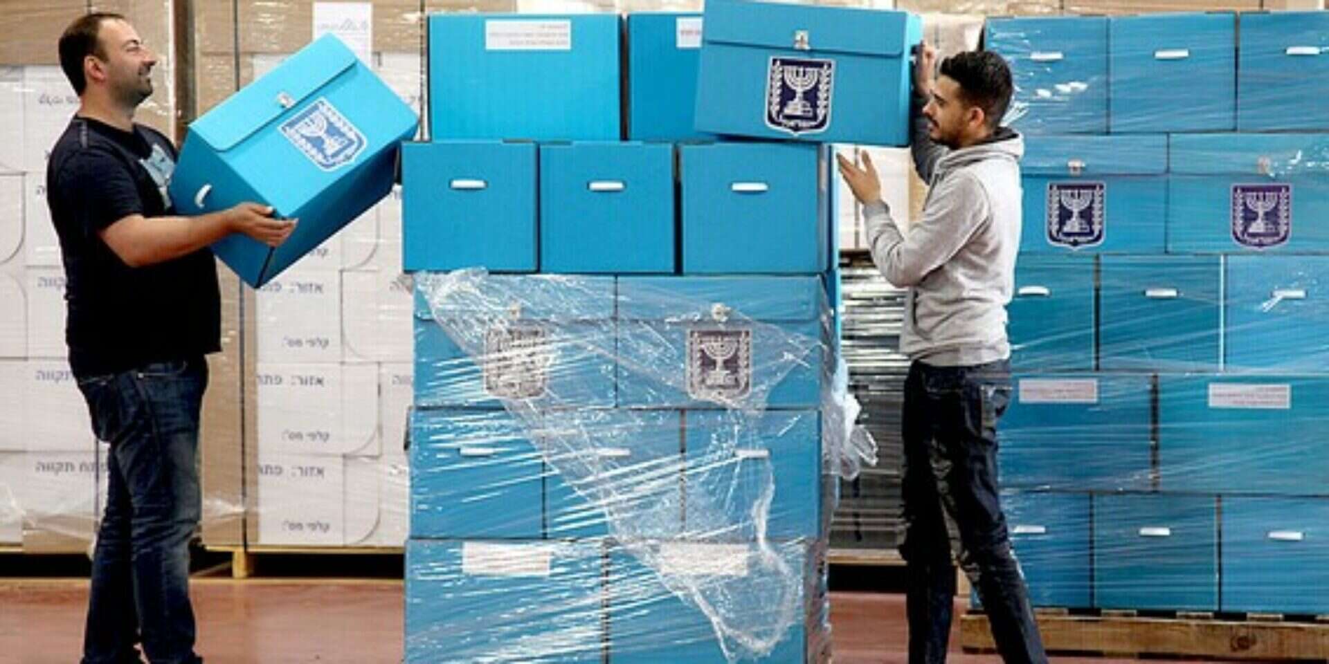 הכנת קלפיות לבחירות , יהונתן שאול