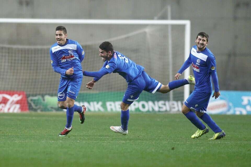 צילום: אלן שיבר // חגיגה גדולה של מכבי פ"ת ,